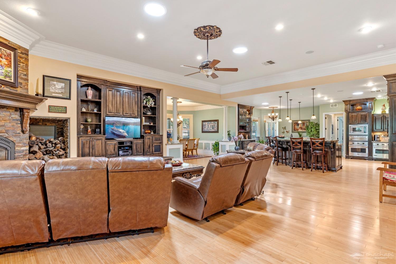 20700 Oak Glen Court
