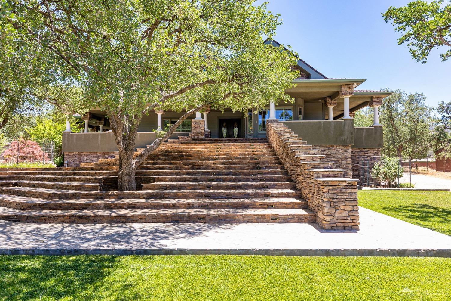 20700 Oak Glen Court