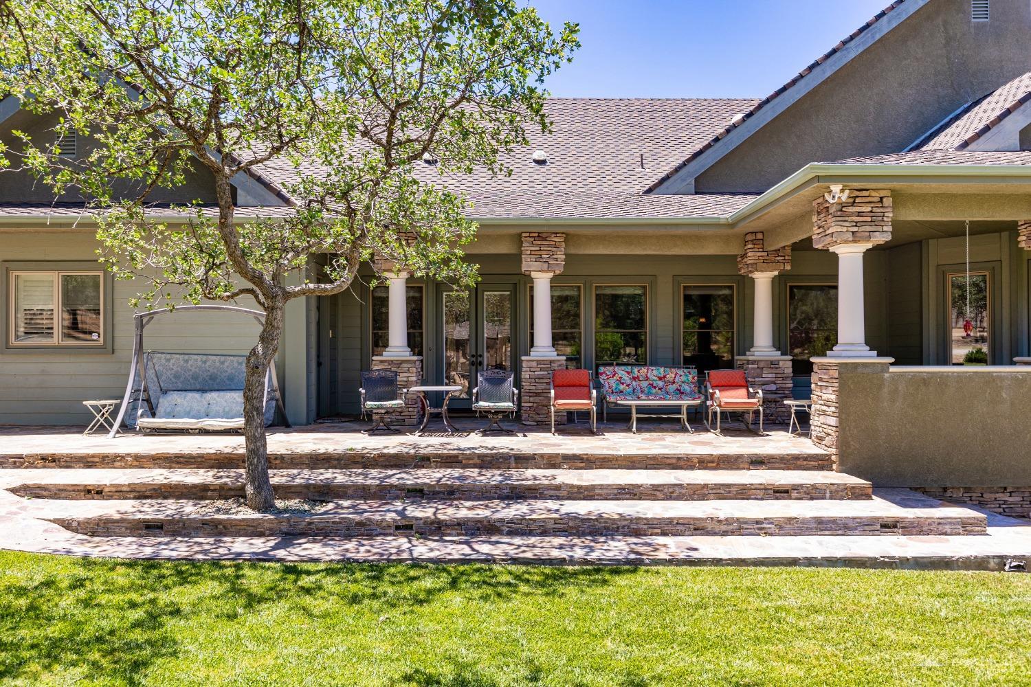 20700 Oak Glen Court