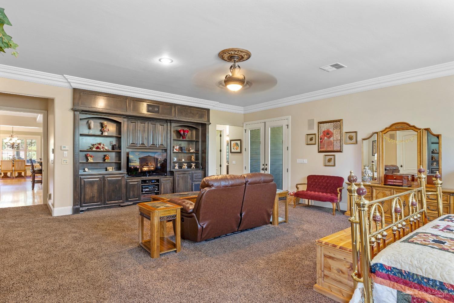 20700 Oak Glen Court