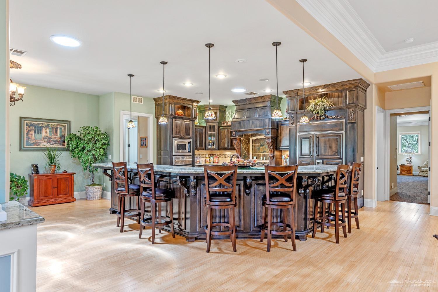 20700 Oak Glen Court