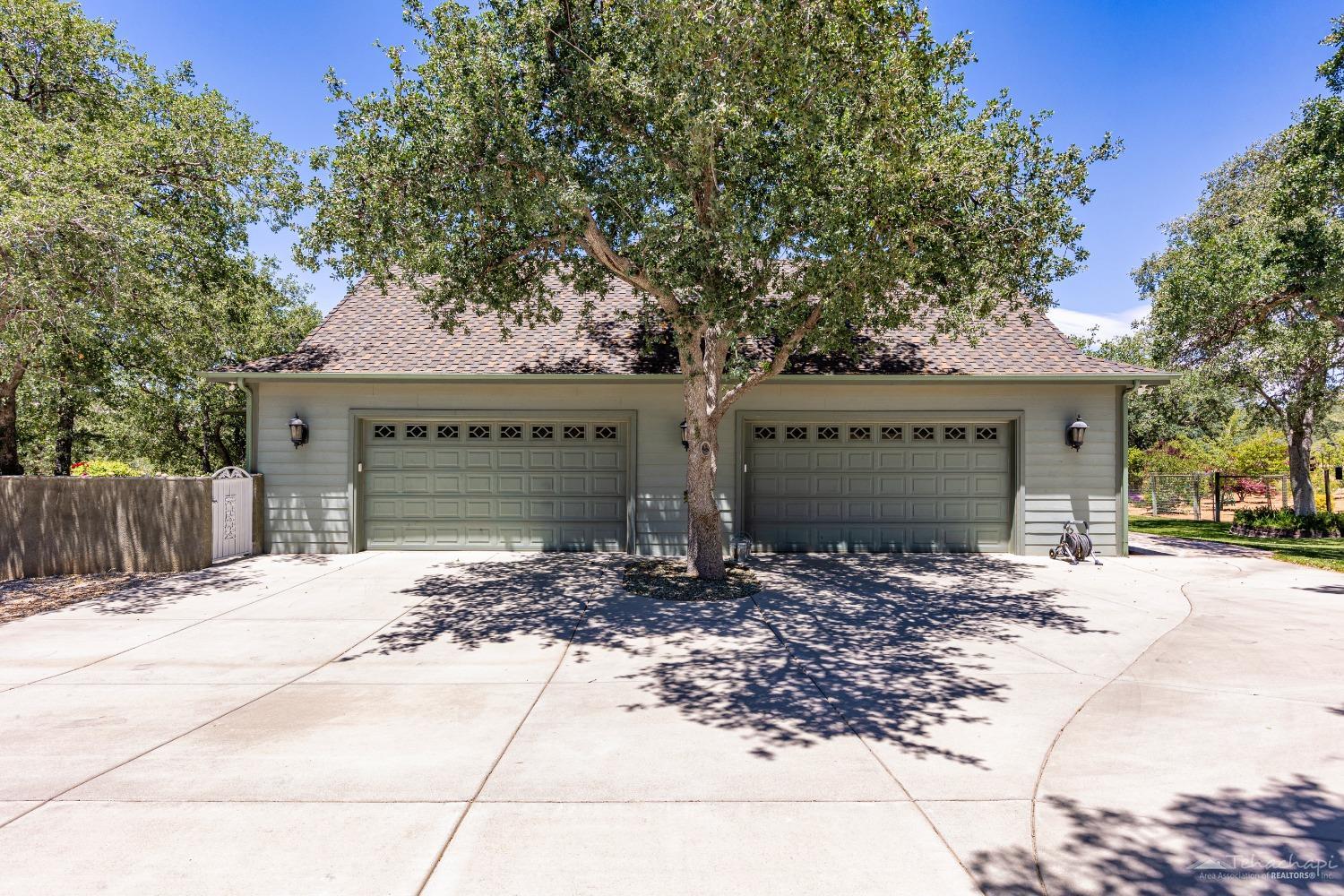 20700 Oak Glen Court