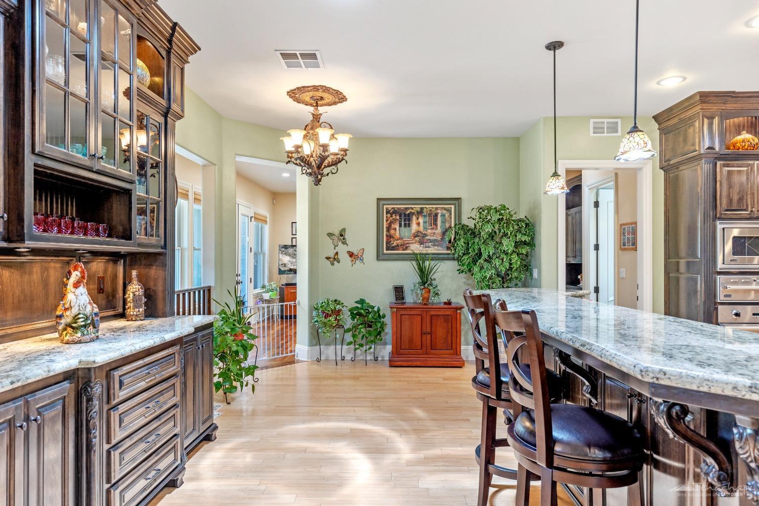 20700 Oak Glen Court