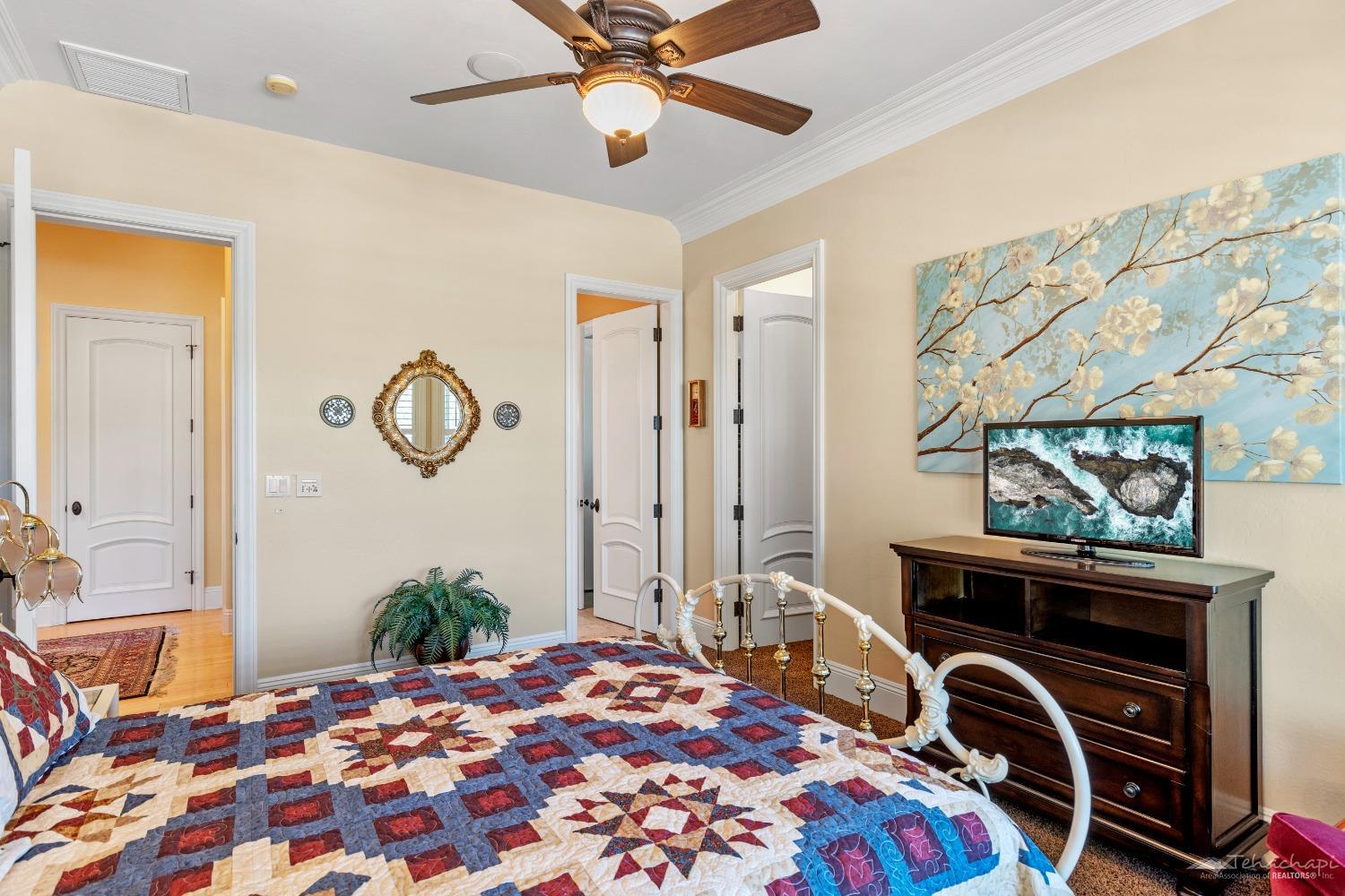 20700 Oak Glen Court