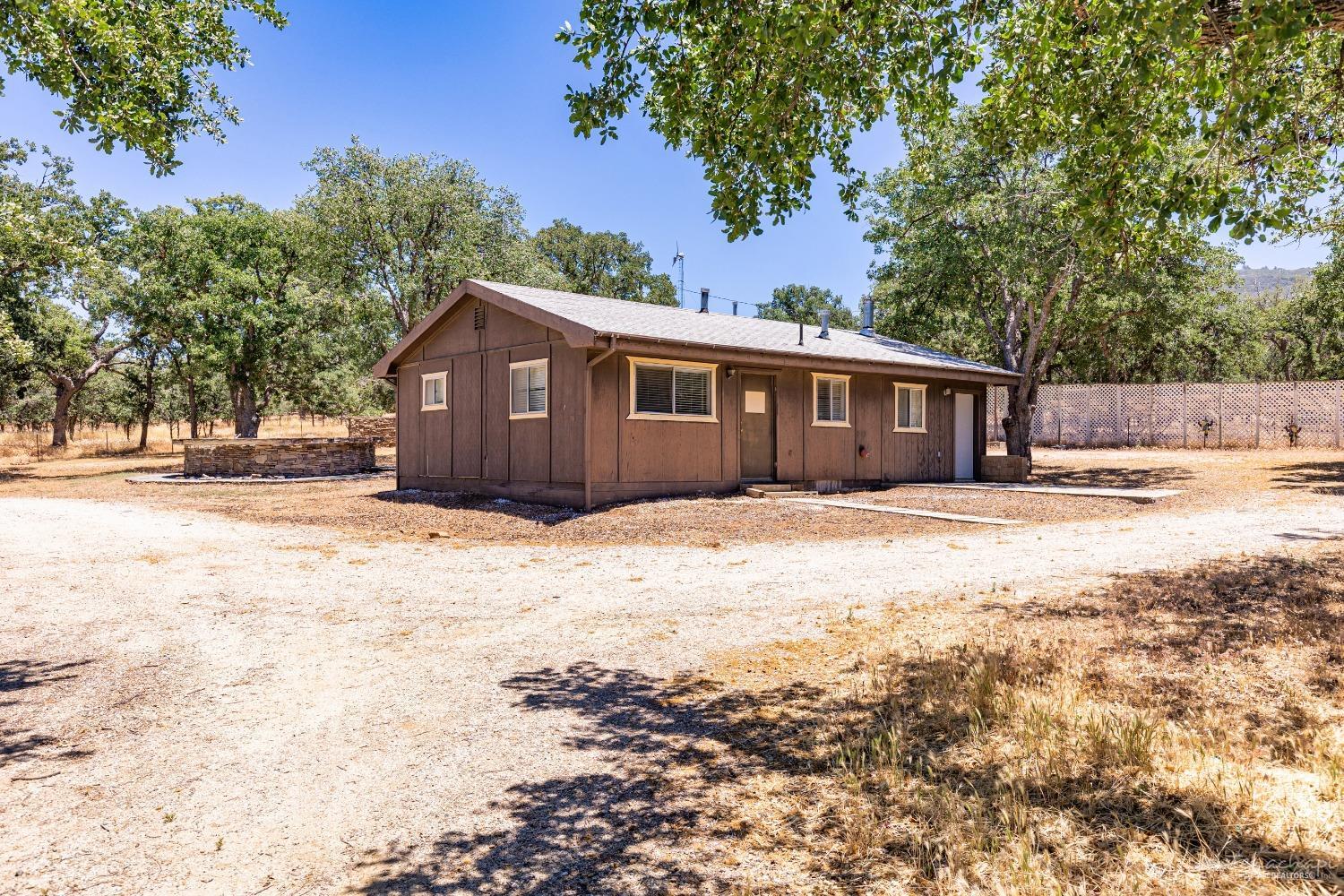 20700 Oak Glen Court
