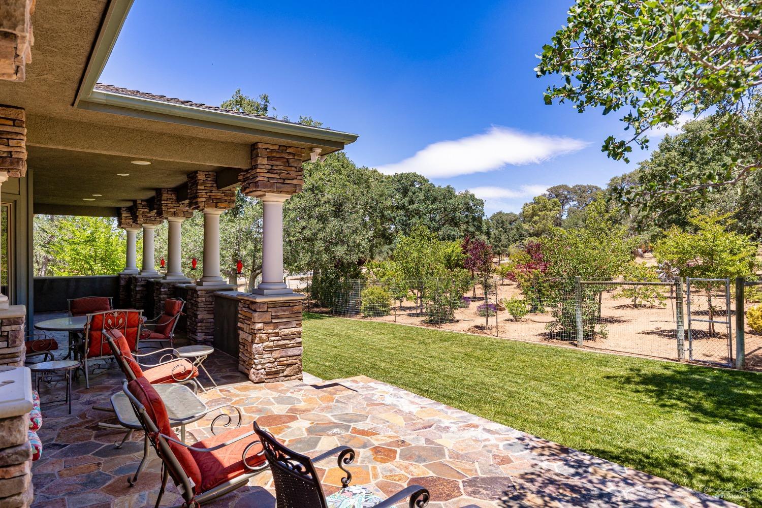 20700 Oak Glen Court