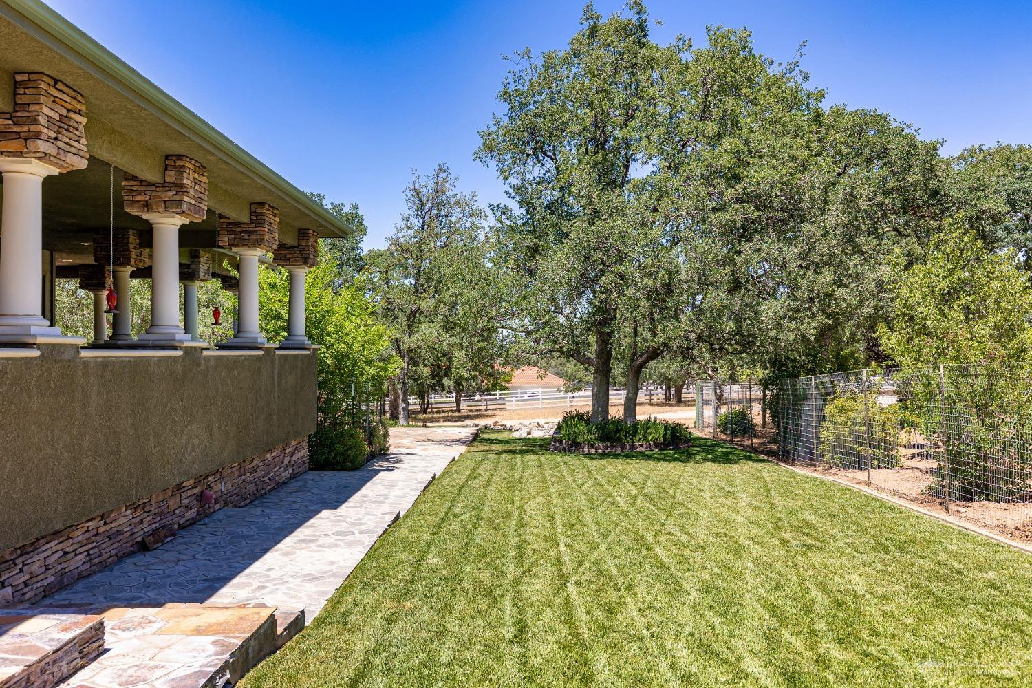 20700 Oak Glen Court
