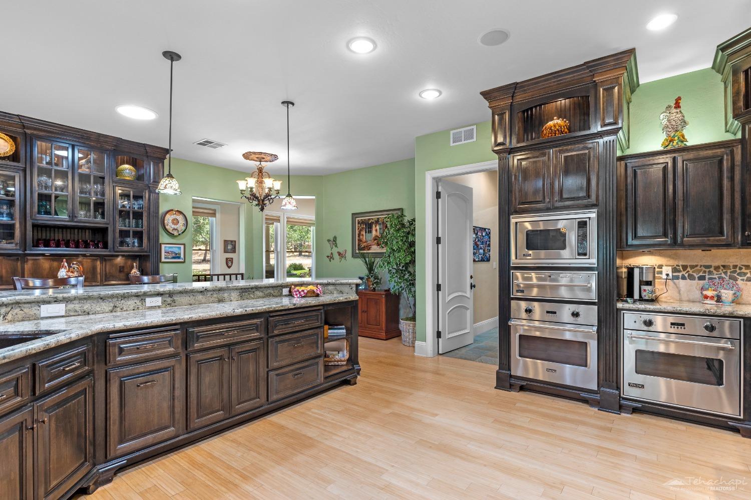 20700 Oak Glen Court