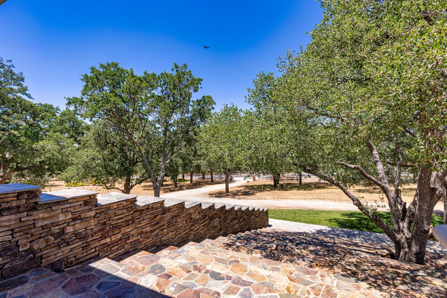 20700 Oak Glen Court