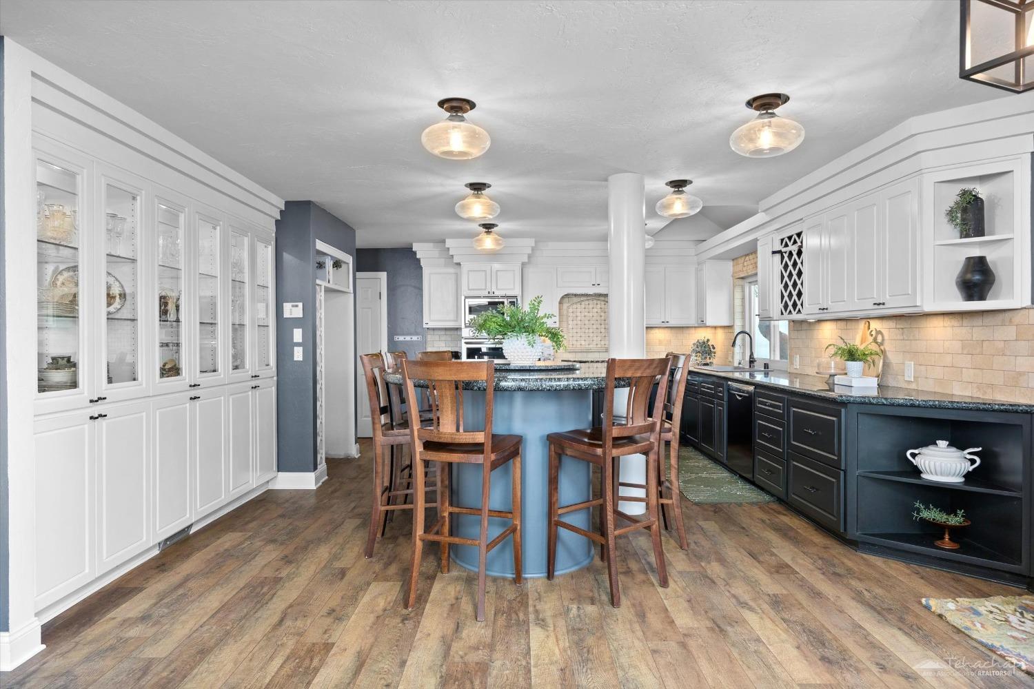 26601 Cabriolet Court