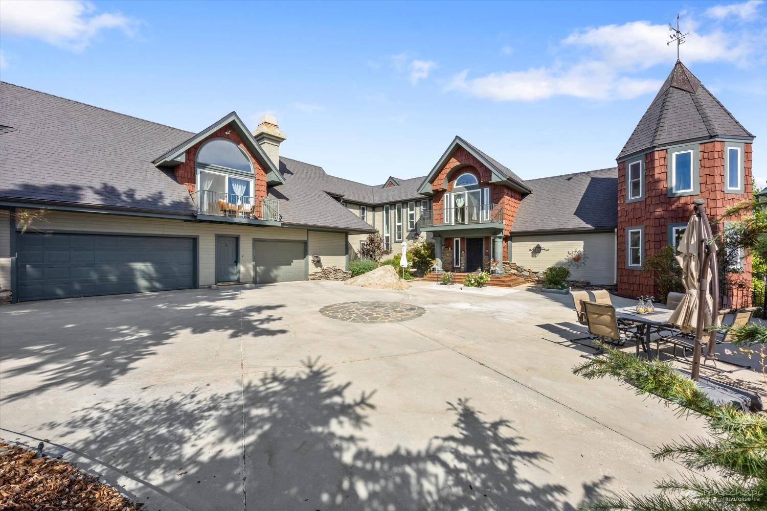 26601 Cabriolet Court