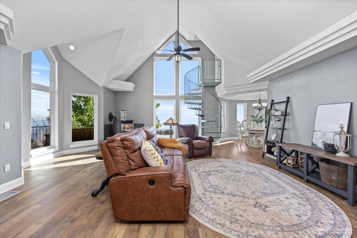 26601 Cabriolet Court