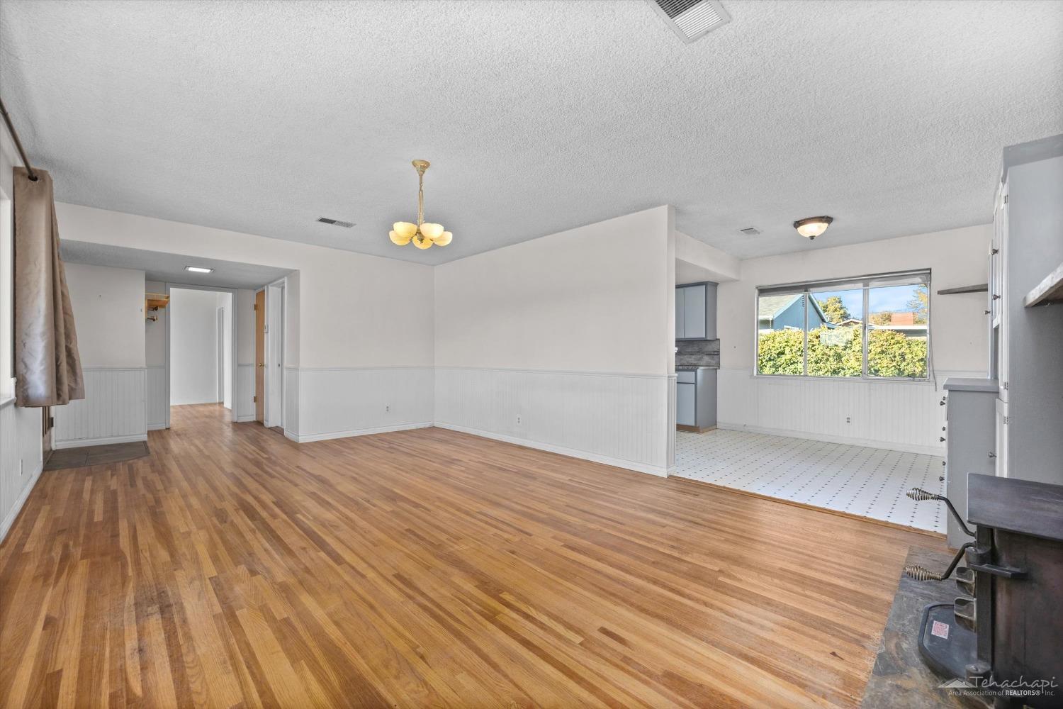 511 S Snyder Avenue