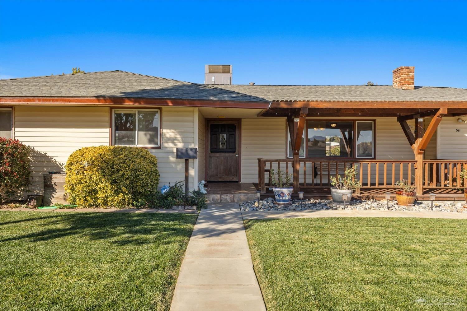 511 S Snyder Avenue