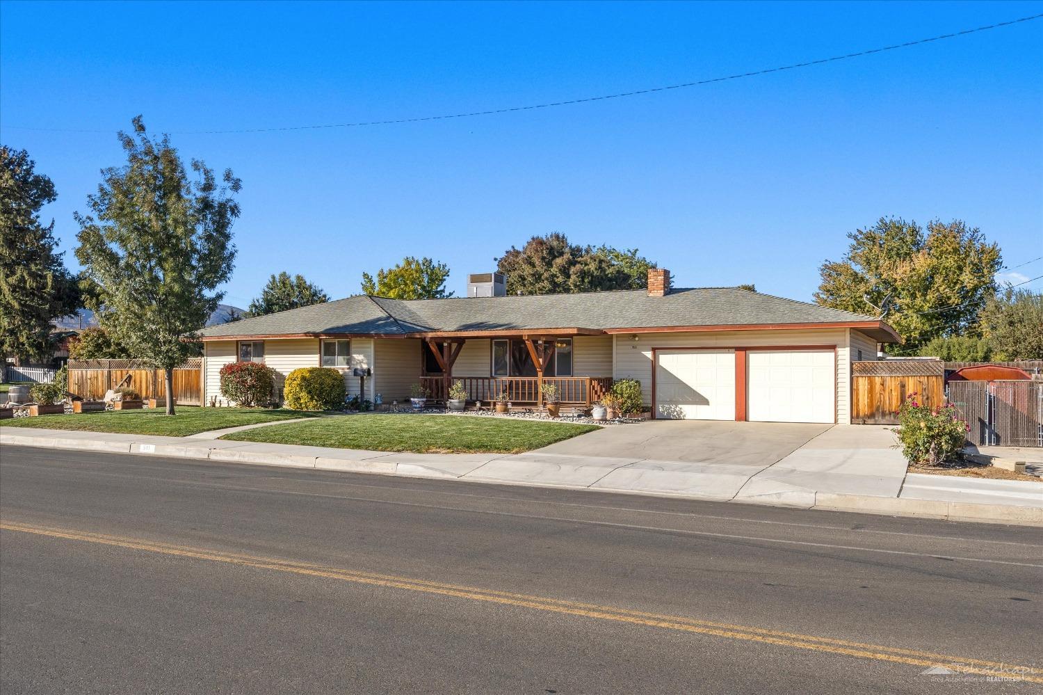 511 S Snyder Avenue