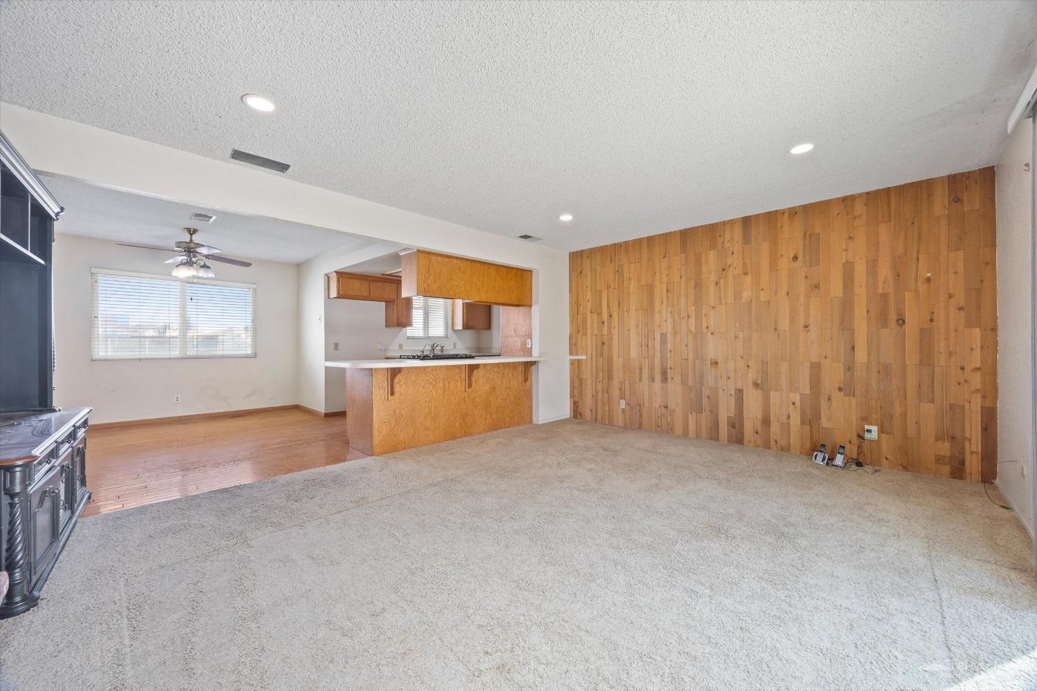 415 S Snyder Avenue