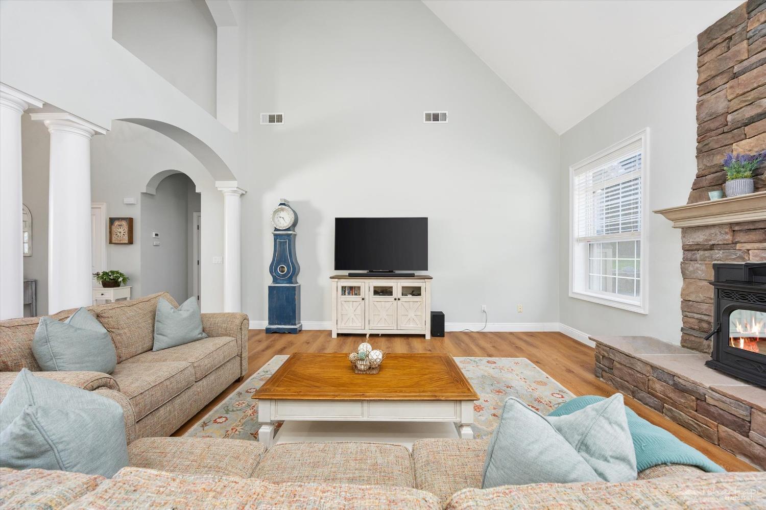 28807 Valley Oak Road