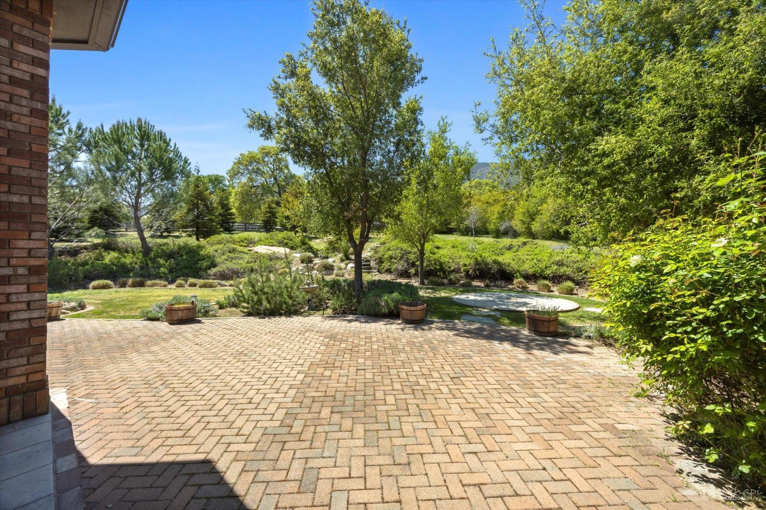 28641 Valley Oak Road