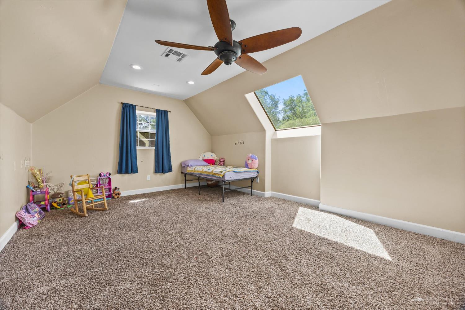 19437 Pine Summit Court