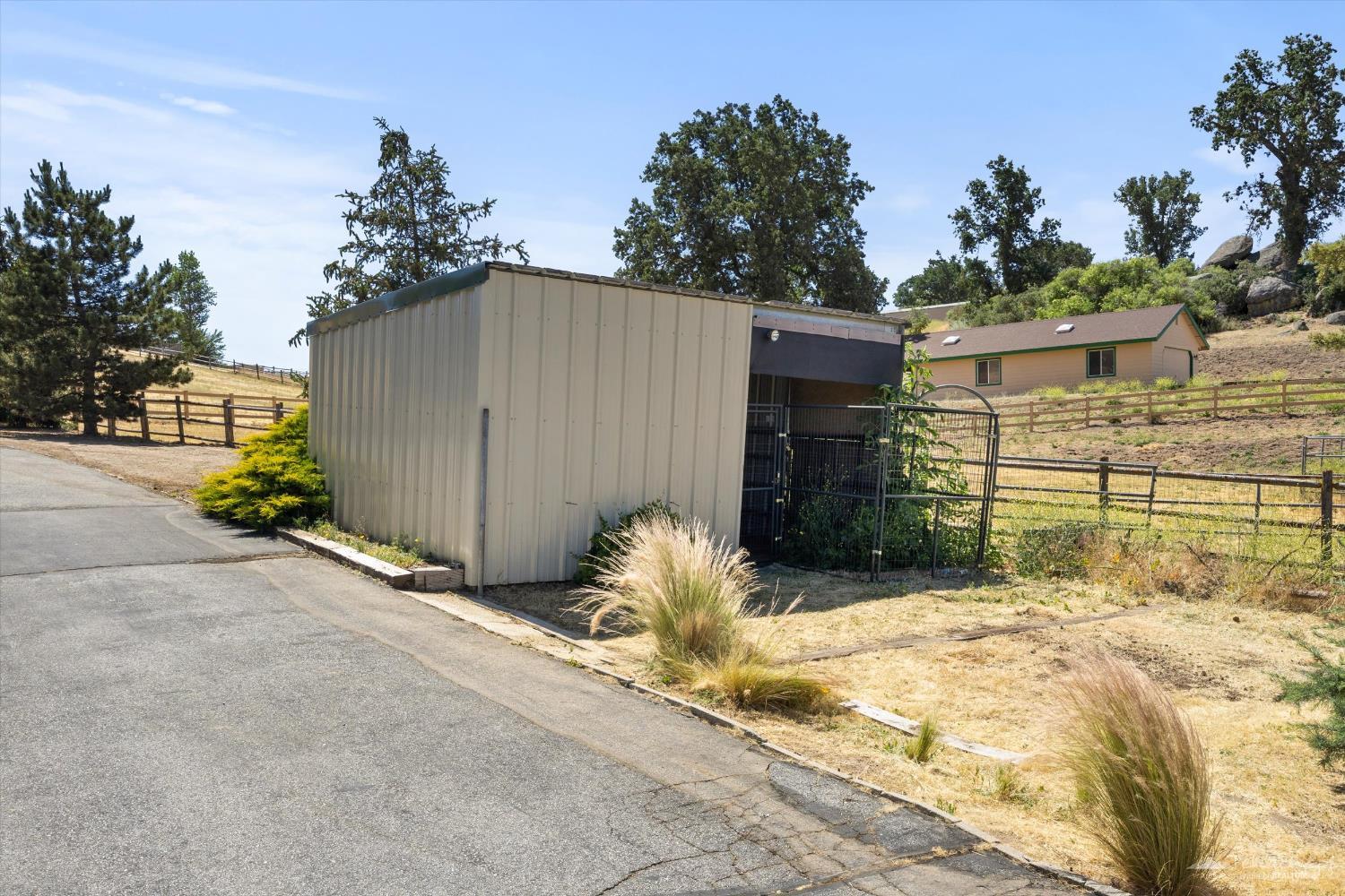 23740 Lakeview Drive