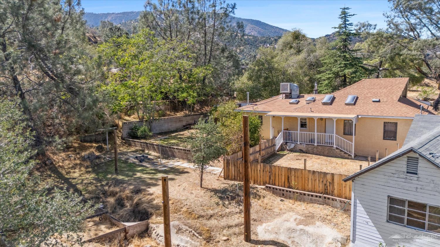 29972 Woodford Tehachapi Road