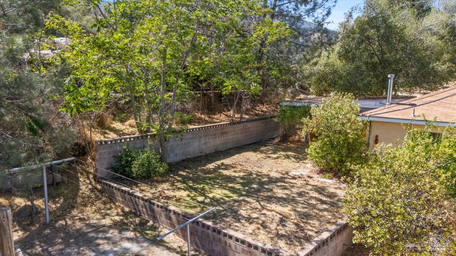 29972 Woodford Tehachapi Road