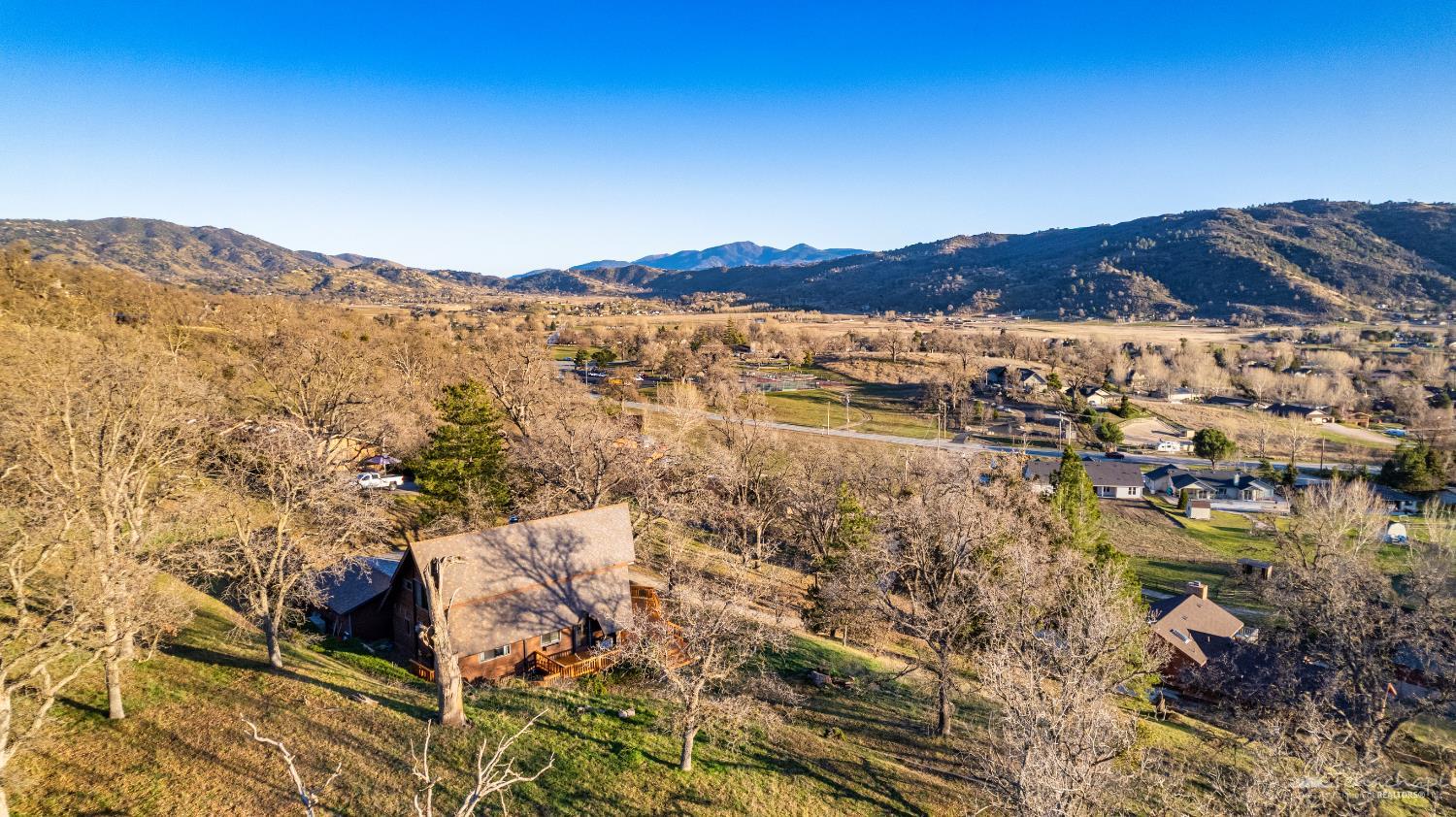 24450 Oaktree Court