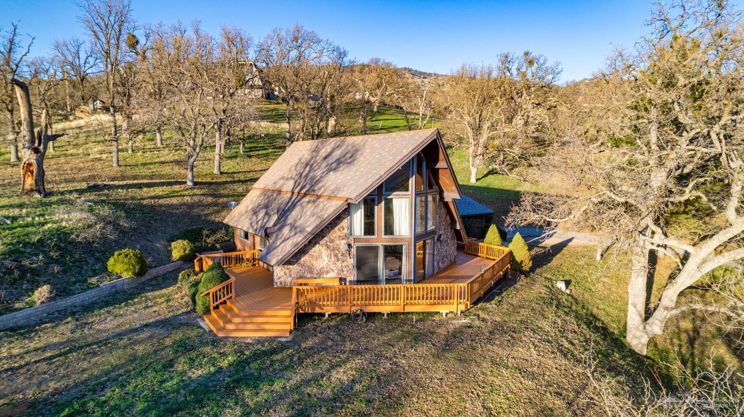 24450 Oaktree Court