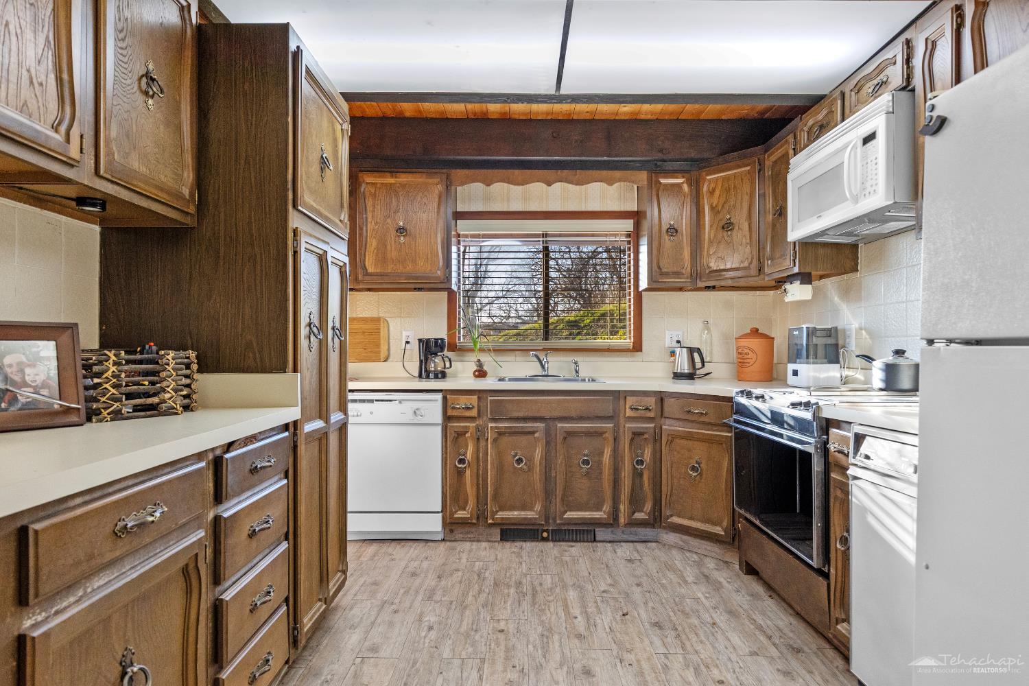 24450 Oaktree Court