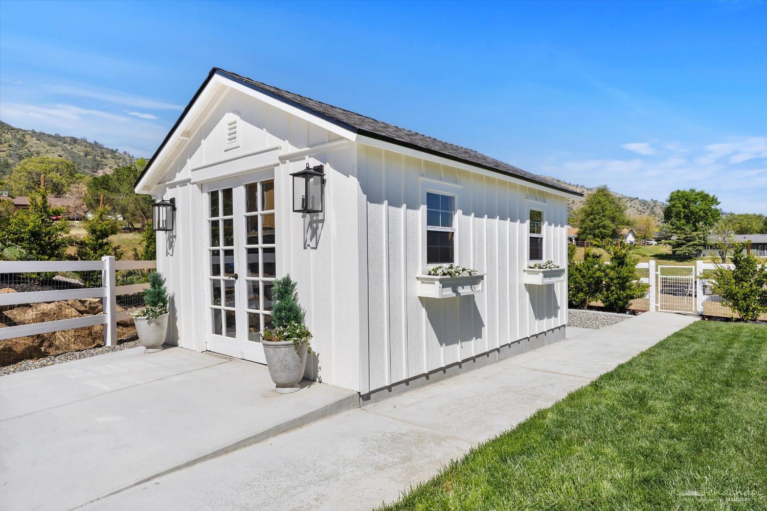 21405 Mountain Drive