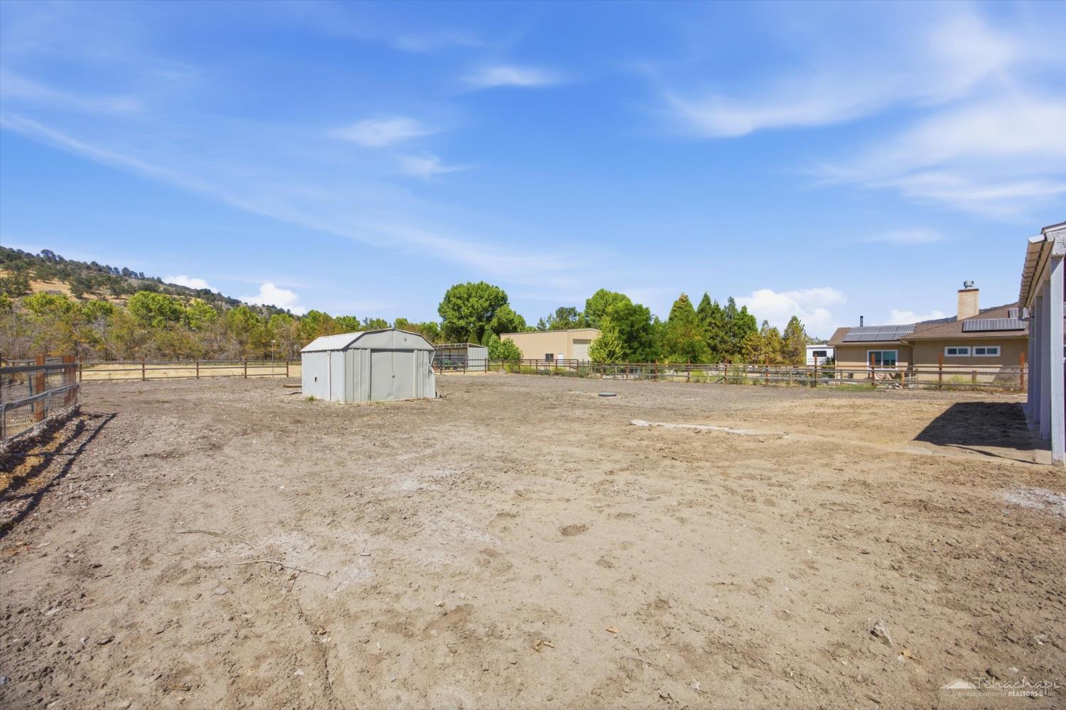 23461 Lakeview Drive