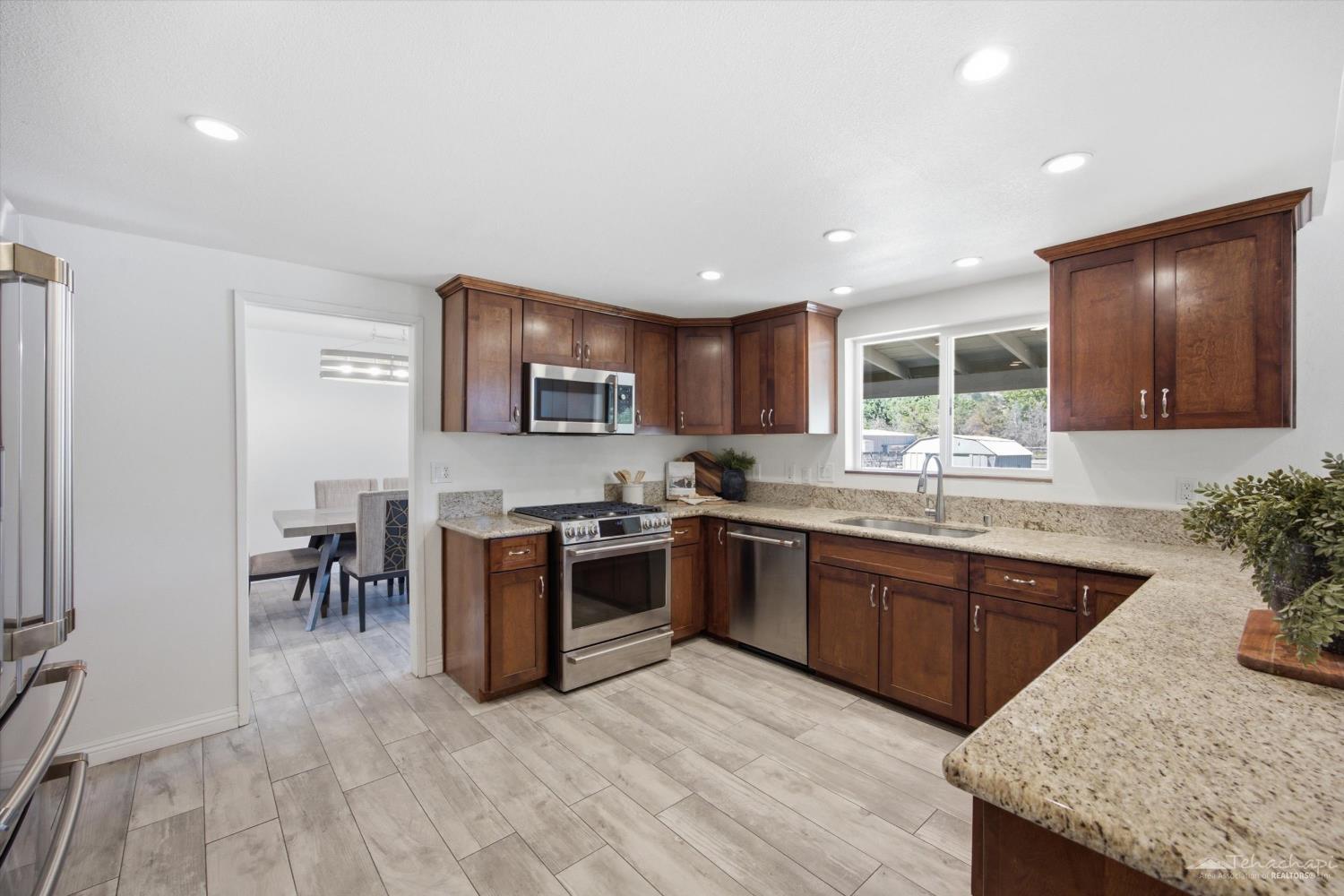23461 Lakeview Drive