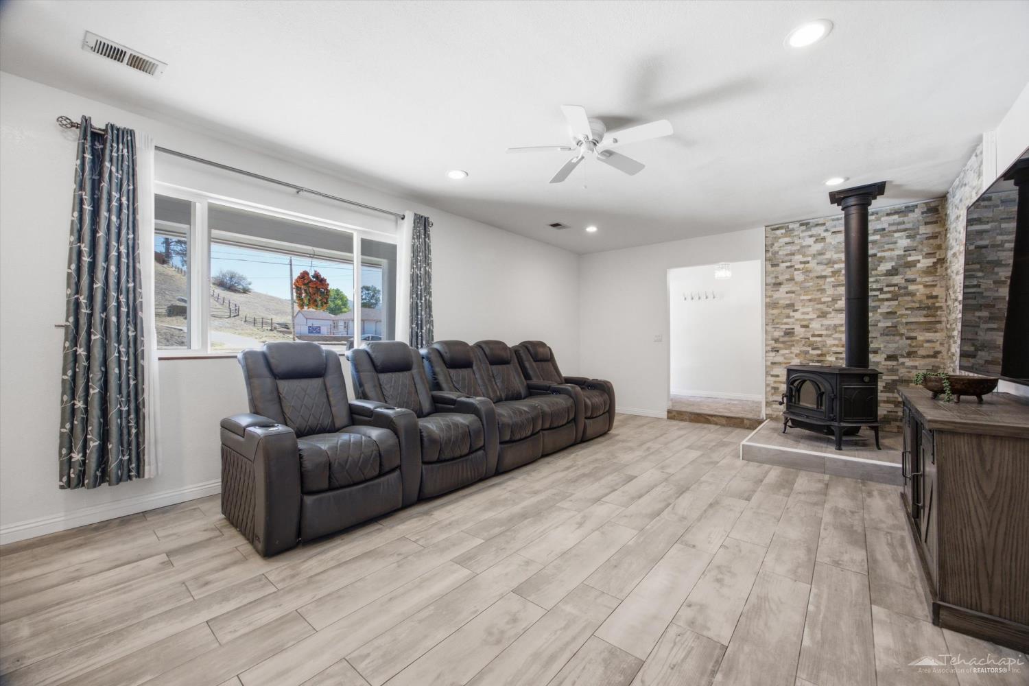 23461 Lakeview Drive