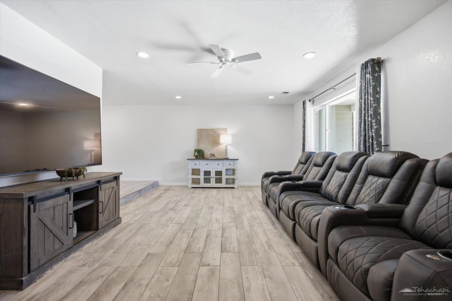 23461 Lakeview Drive