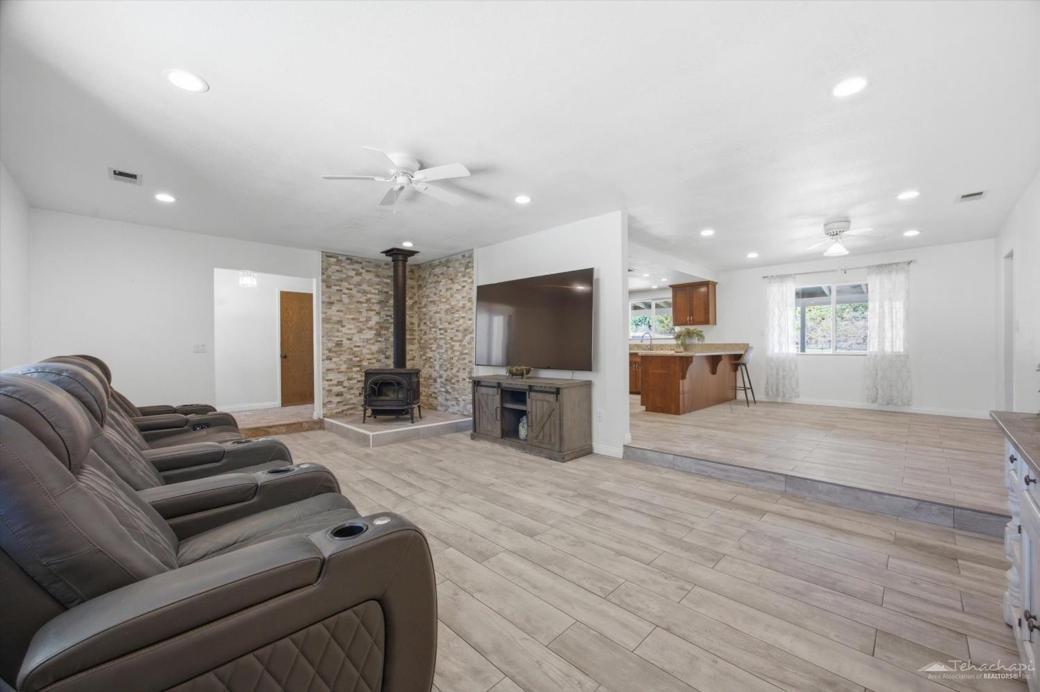 23461 Lakeview Drive
