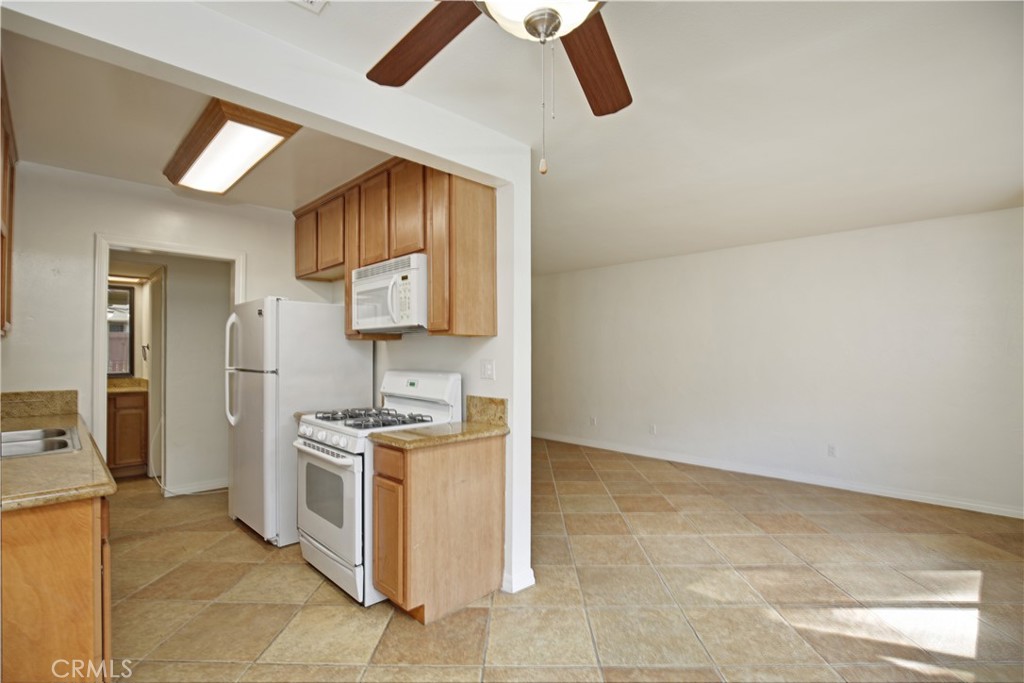 1456 W Lambert Road 247