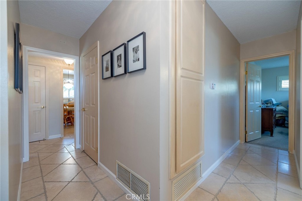 516 E Los Amigos Avenue