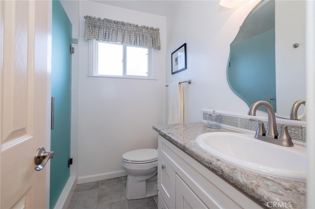 516 E Los Amigos Avenue