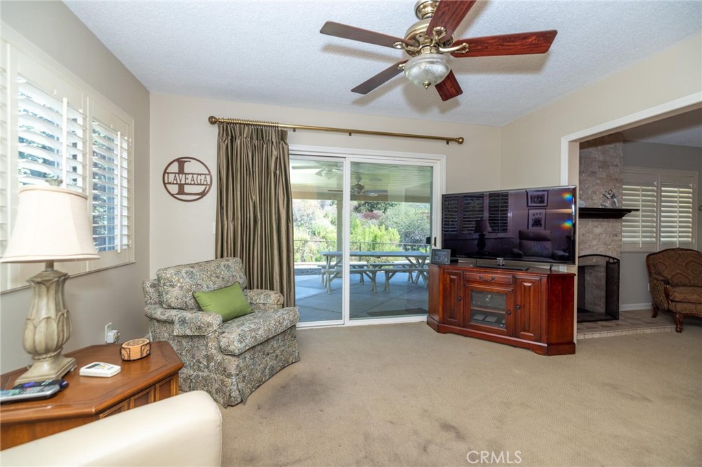 516 E Los Amigos Avenue