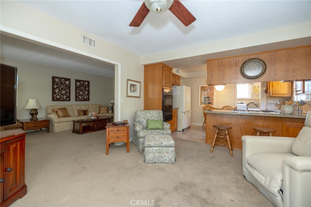 516 E Los Amigos Avenue