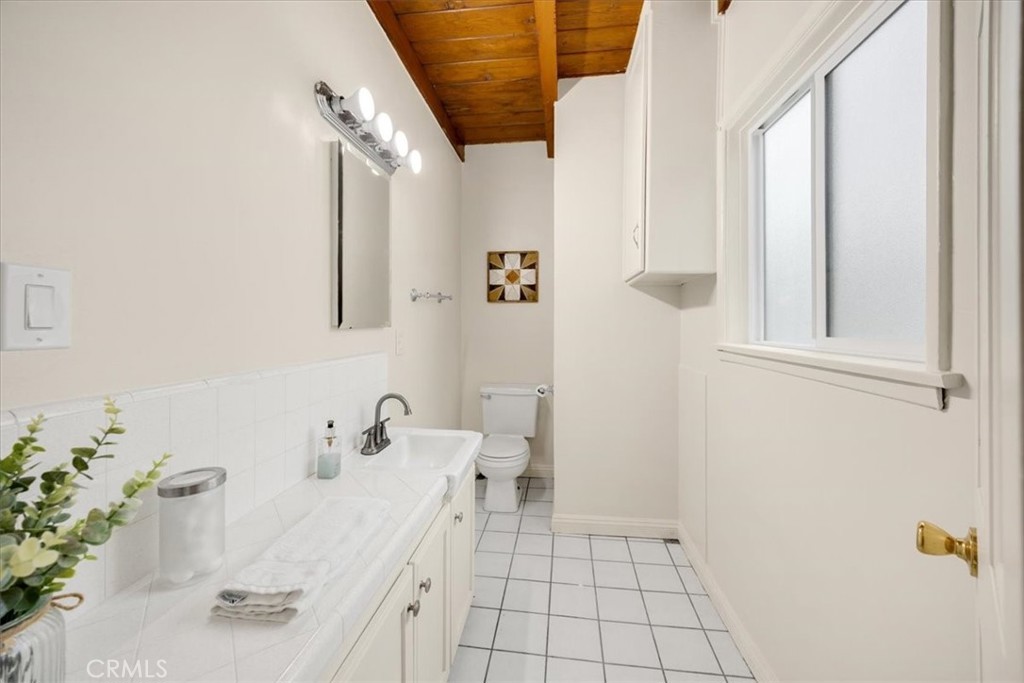 10718 Shellyfield Road