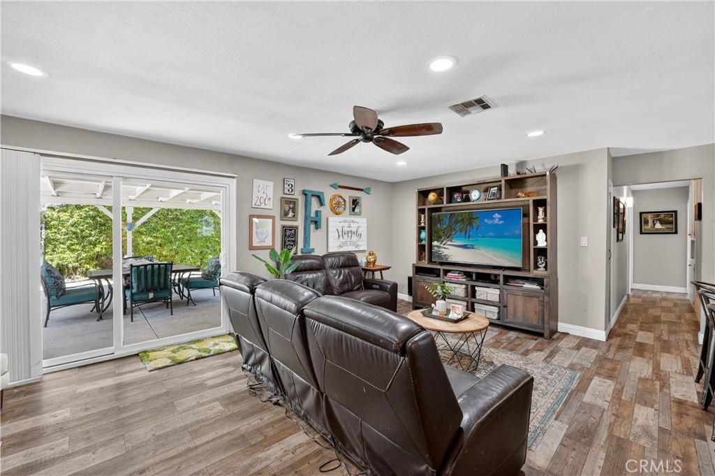 2239 Ferringdon