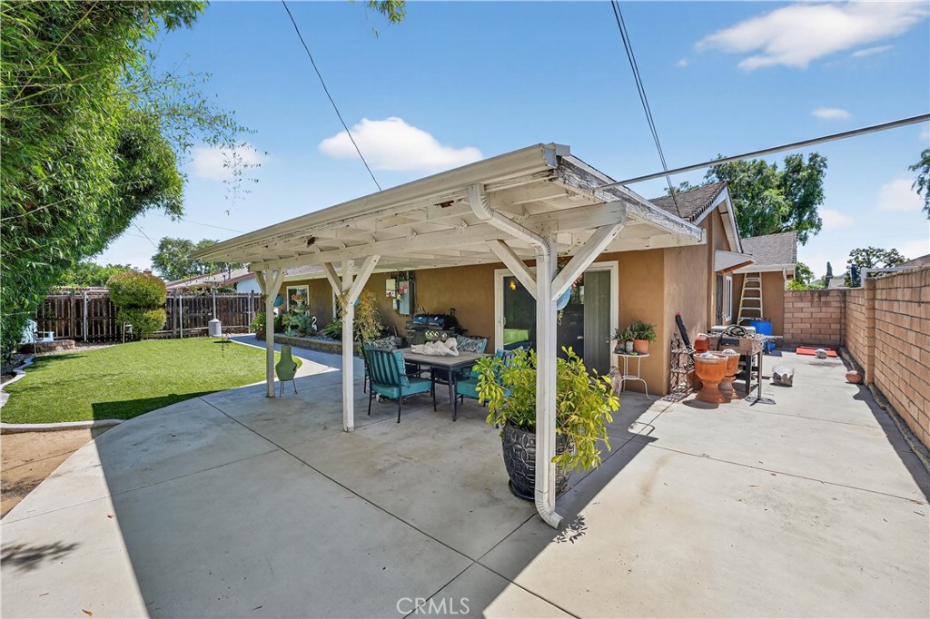 2239 Ferringdon