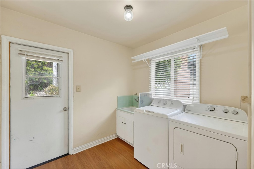 13705 Glen Court