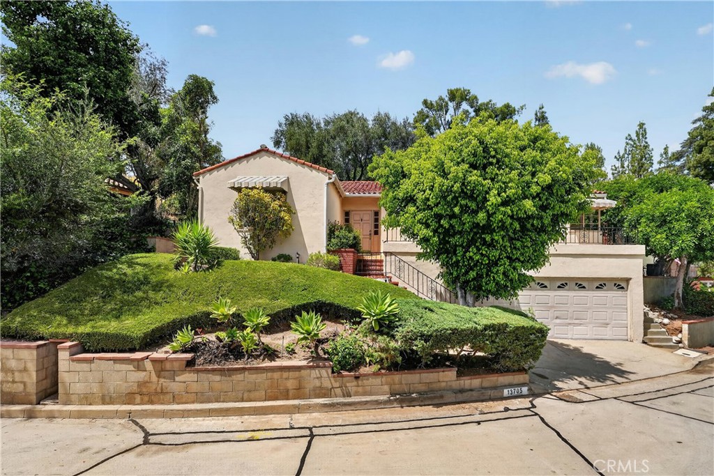 13705 Glen Court