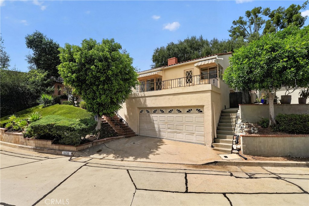 13705 Glen Court