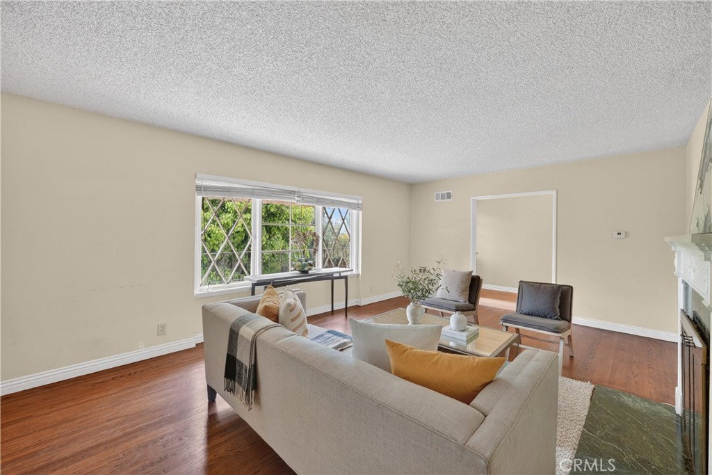 13705 Glen Court