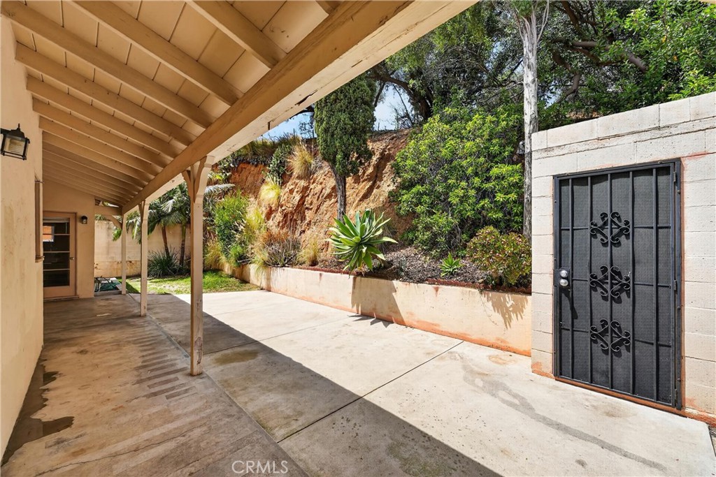 13705 Glen Court