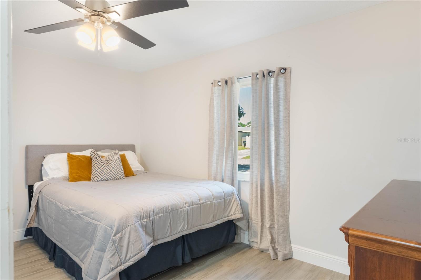 284 MISSISSIPPI WOODS LN