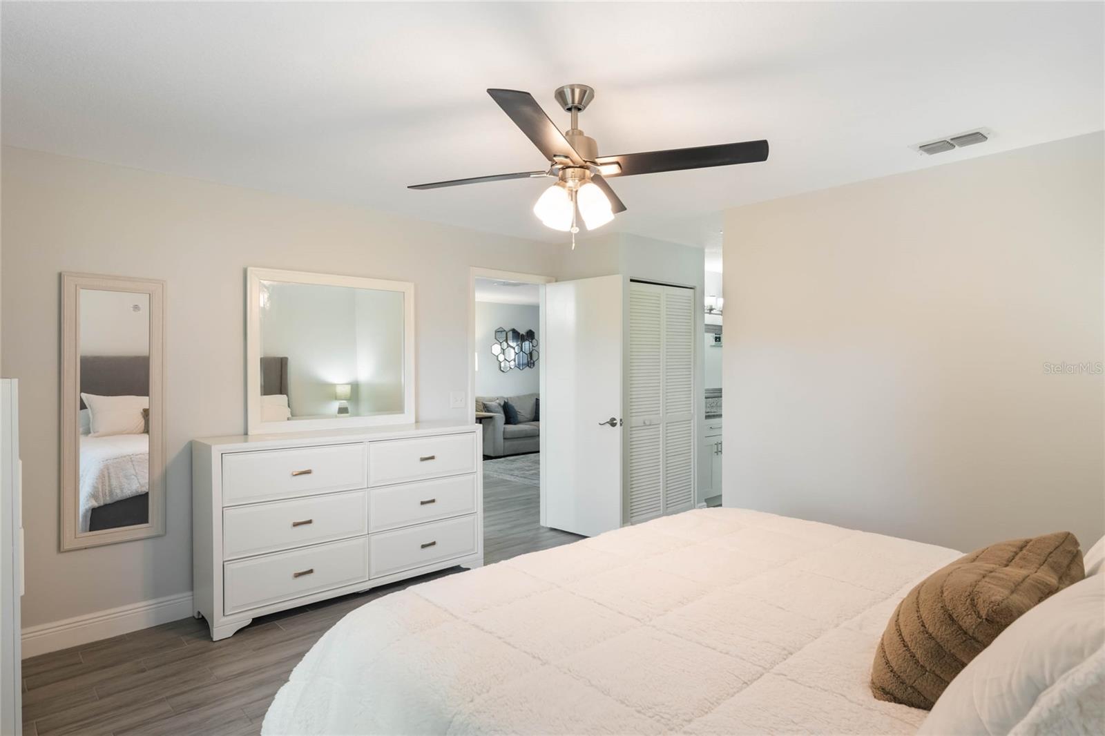 284 MISSISSIPPI WOODS LN